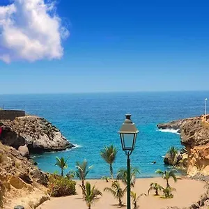 Premium Paradise - Balcony Sea & Pool Views - Rated Apartment